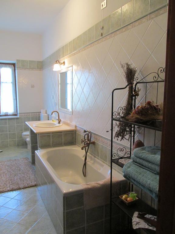 Agriturismo Arcobaleno Hotel Aramengo Habitación foto